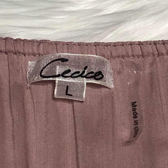 Beautiful Off-the-shoulder Dress - Picture 6 of 7